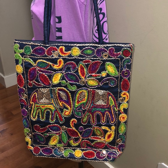 ❤️Host pick❤️Boho Elephant Bag - Picture 1 of 5